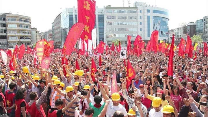 Por que o TKP se tornou o “objeto de ódio” da esquerda turca?